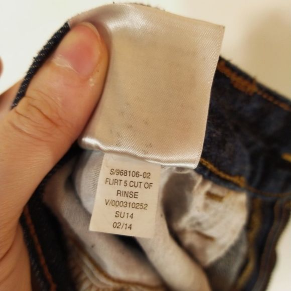 OldNavy Jean Shorts Woman's Size 8 - Picture 4 of 4